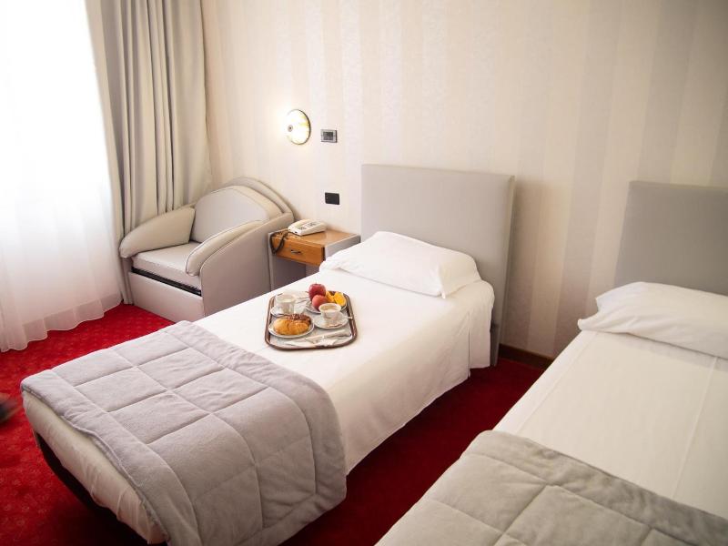 Hotel Tessarin image