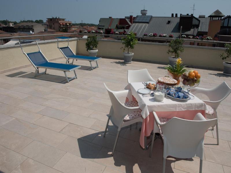 Hotel Tessarin image