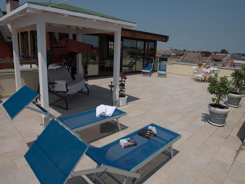 Hotel Tessarin image