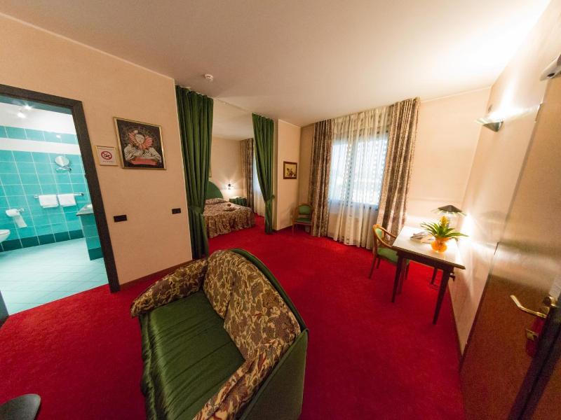 Hotel Tessarin image