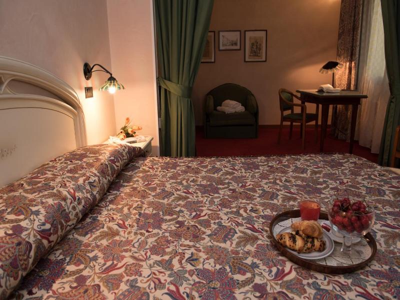 Hotel Tessarin image