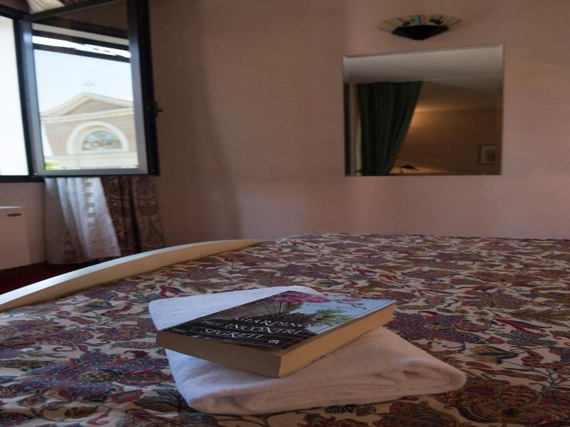 Hotel Tessarin image