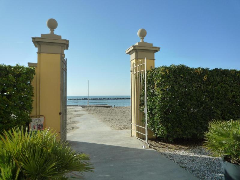 Casa F.a.c.i. image