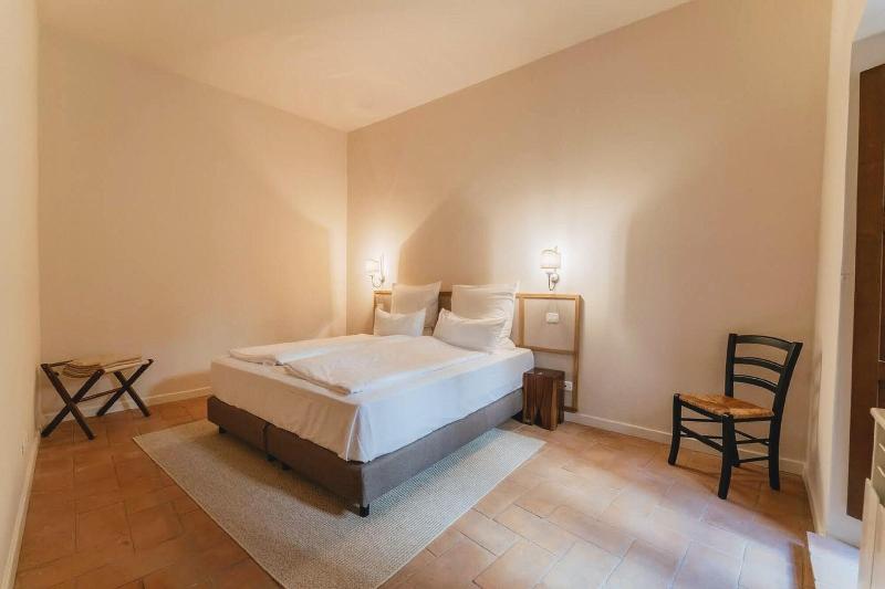 Aethos Saragano image