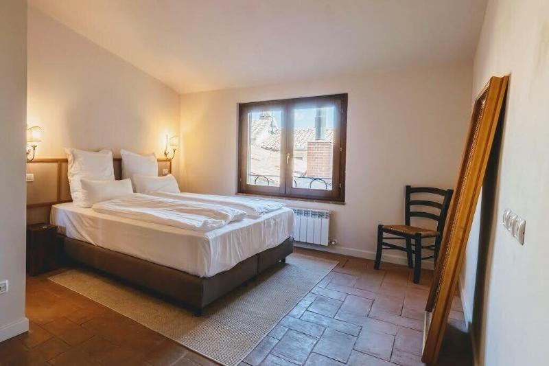 Aethos Saragano image
