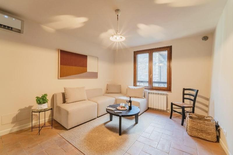 Aethos Saragano image
