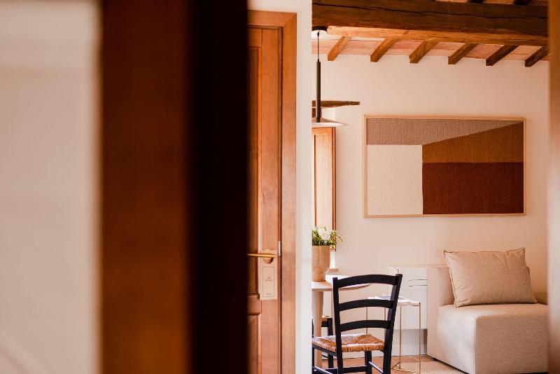 Aethos Saragano image