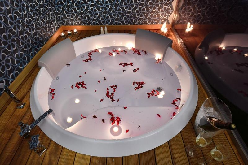 Amnis Suites image