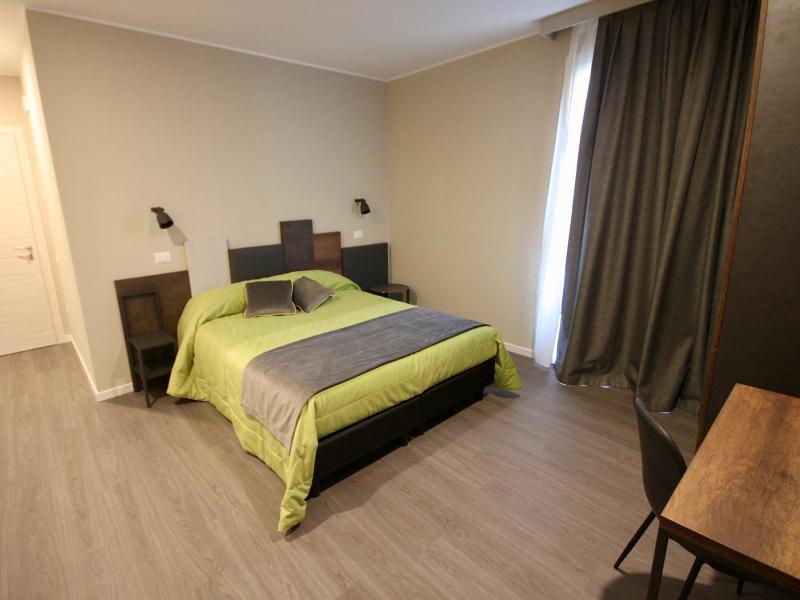Pove 2.4 Hotel image