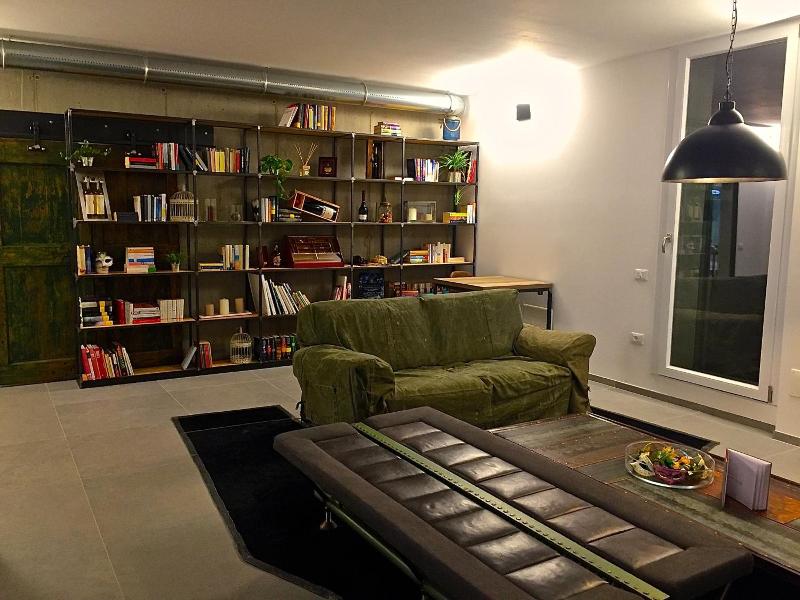 Pove 2.4 Hotel image