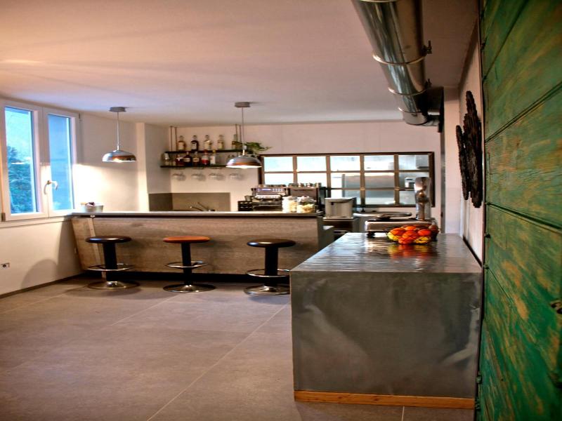 Pove 2.4 Hotel image