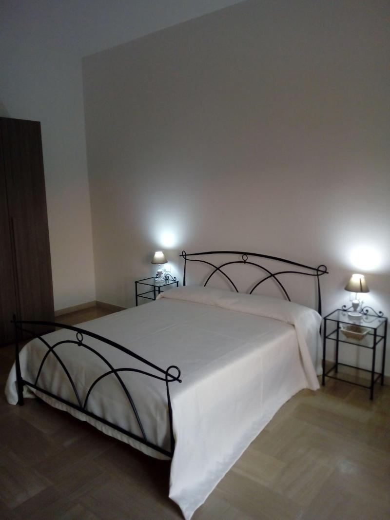 Le Strazzigne image