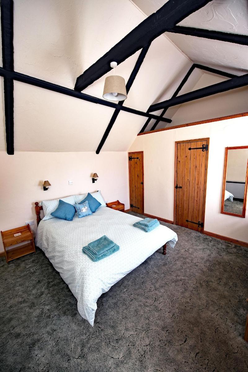 Beachborough Park image