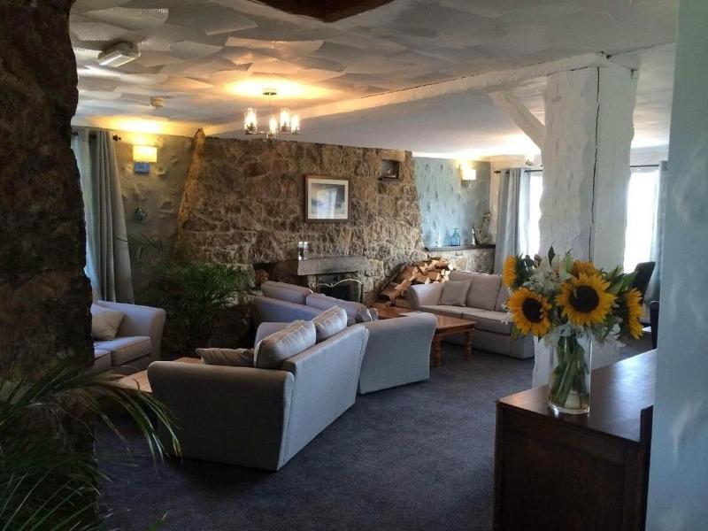 Ty Dderw Country Inn image