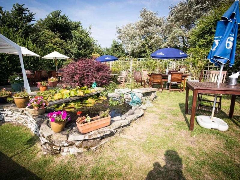 The Highdown Inn image