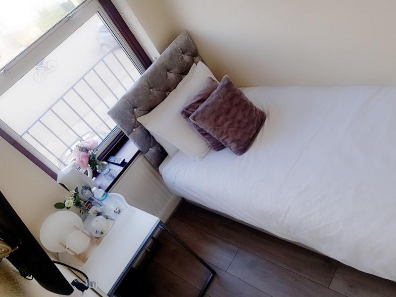 Cogie Abode image