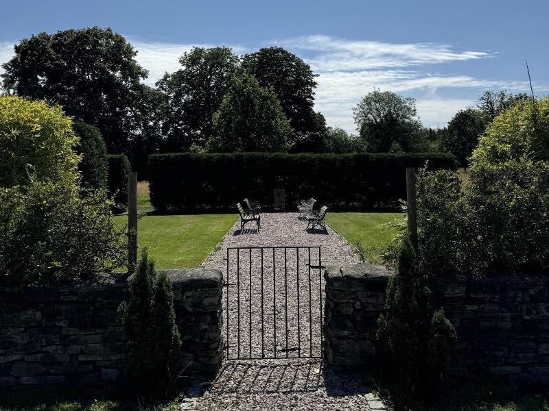Hookwood Lodge image