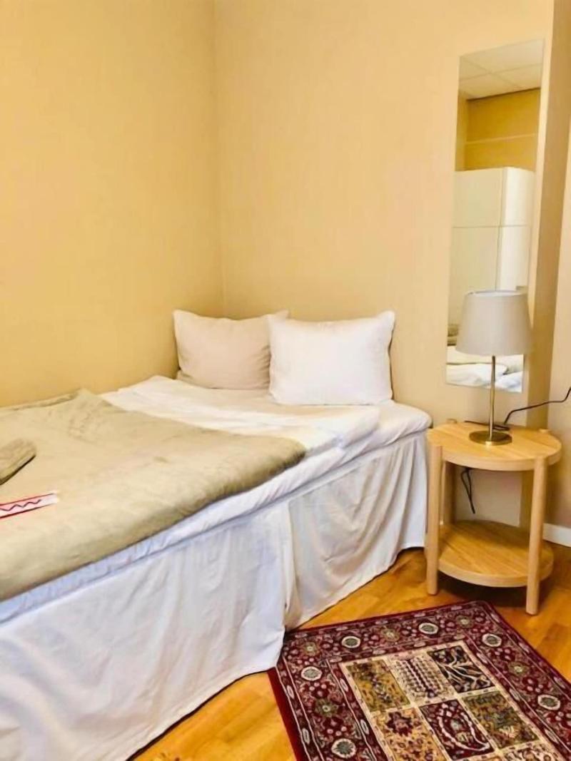 Golden Hostel image