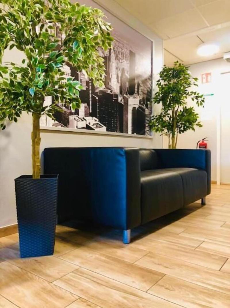 Golden Hostel image