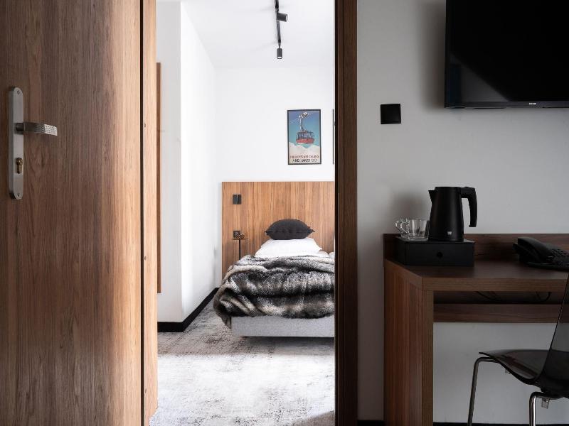 Hotel Zawrat image