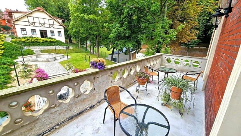 Hotel Charlotta image