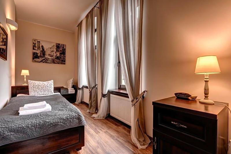 Hotel Charlotta image