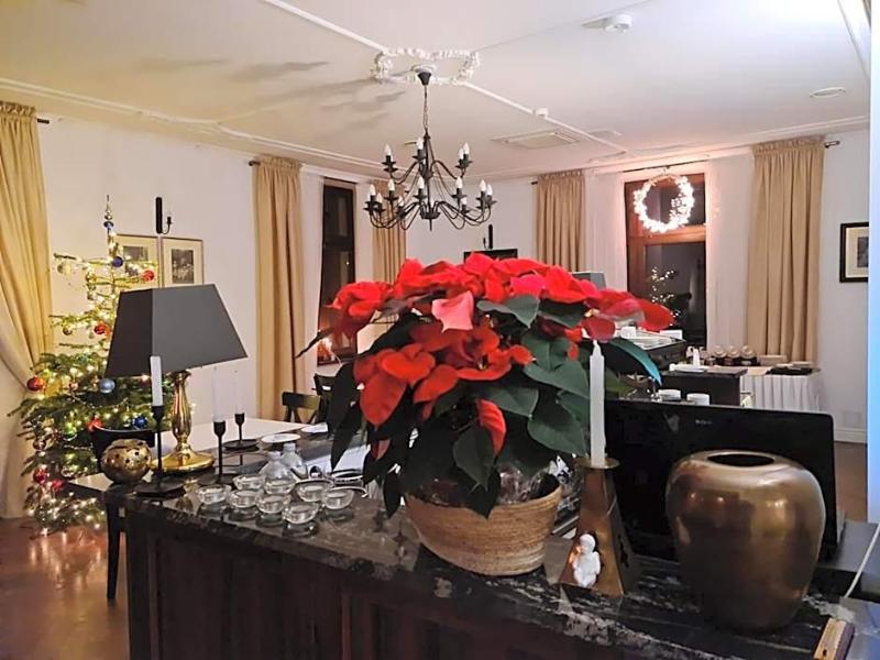 Hotel Charlotta image