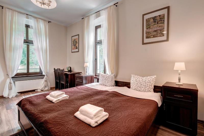 Hotel Charlotta image