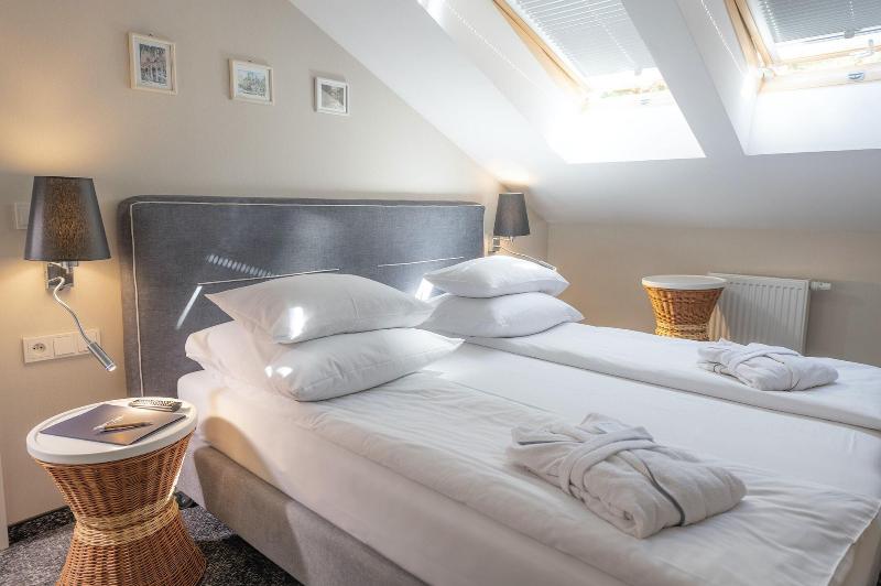 Neptuno Resort & Spa image