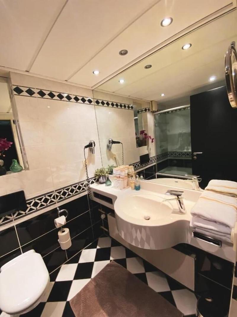 Augenblick Skylounge image