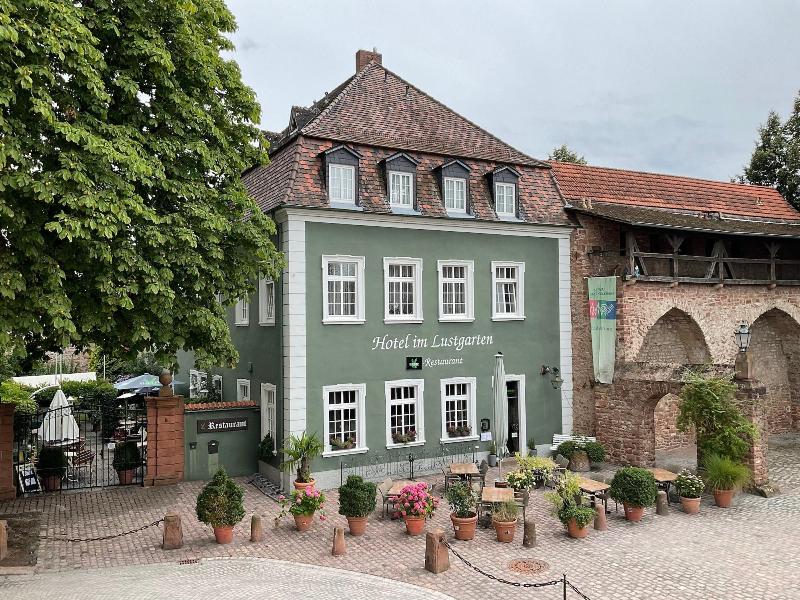 Hotel Im Lustgarten image