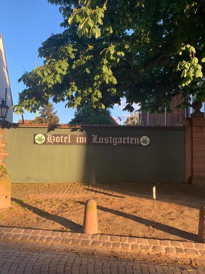 Hotel Im Lustgarten image