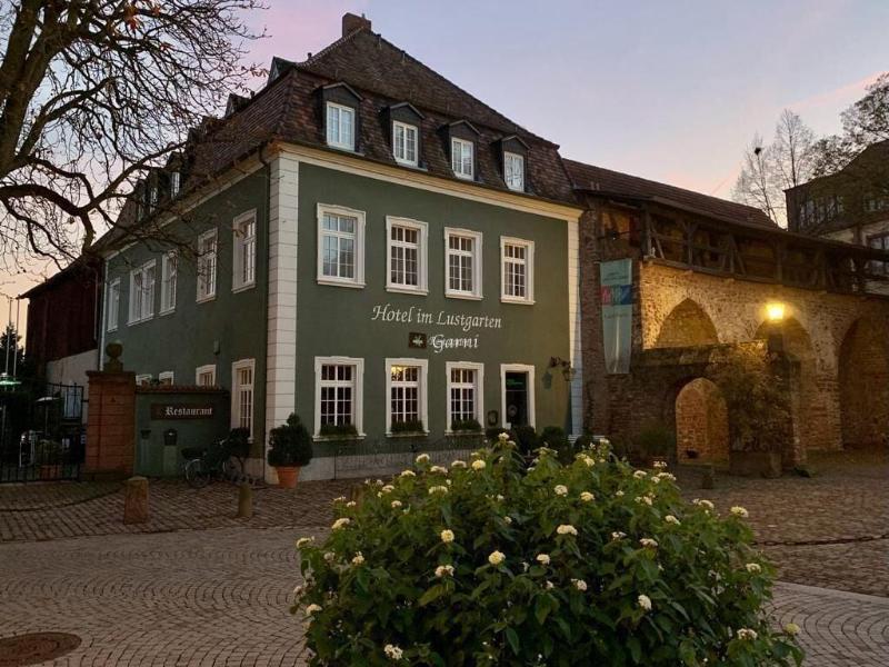Hotel Im Lustgarten image