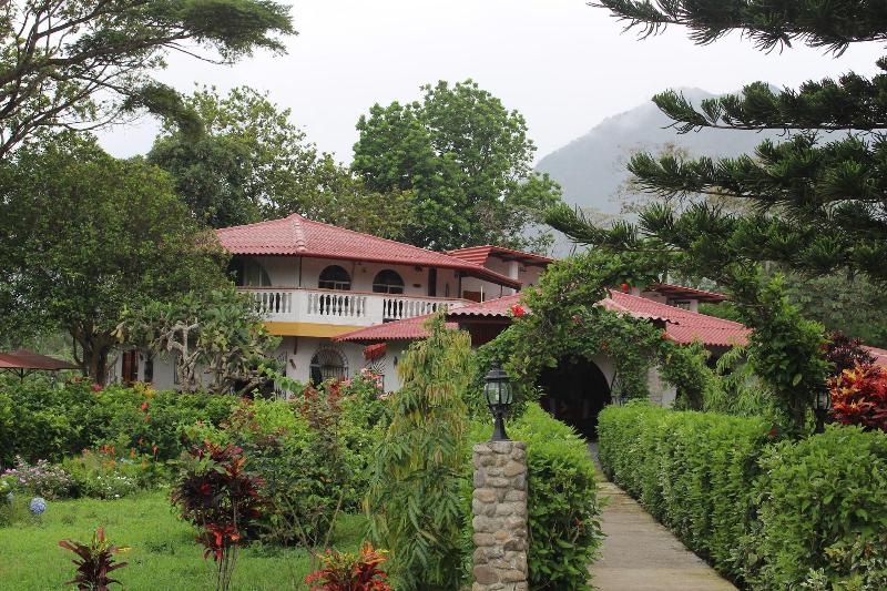 Hotel Y Restaurante Valle Verde — general view
