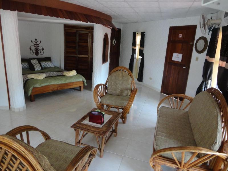 Hotel Y Restaurante Valle Verde image