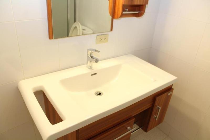 Lebon Appart Hotel image