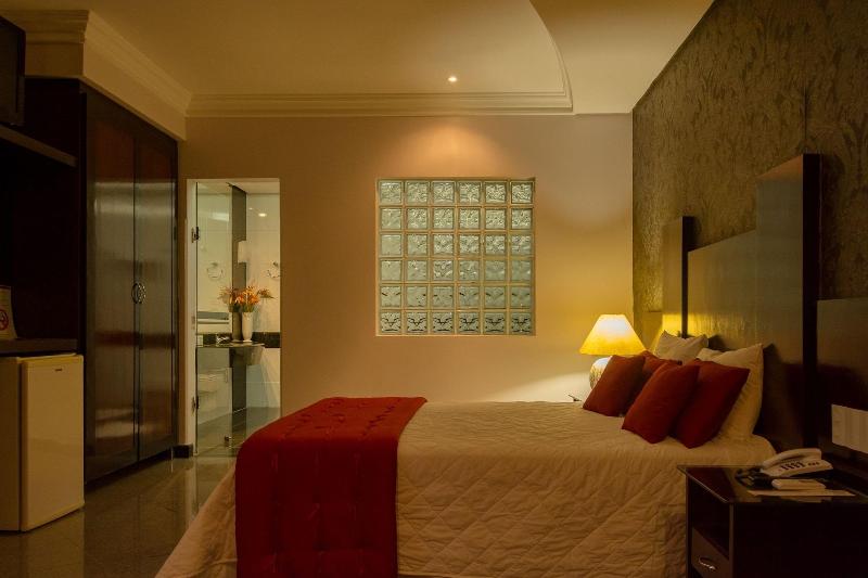 Lindoya Hotel image