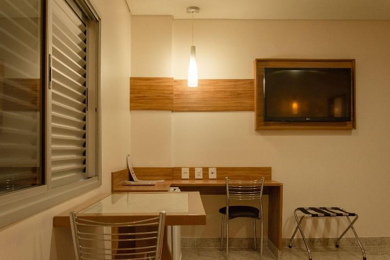 Lindoya Hotel image