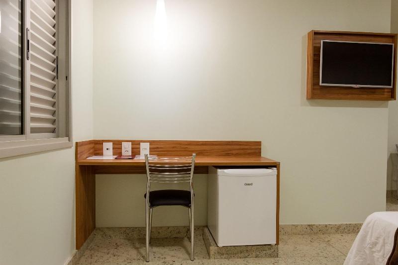 Lindoya Hotel image 1