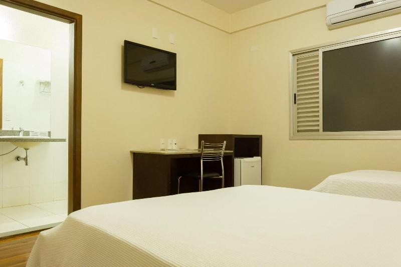 Lindoya Hotel image