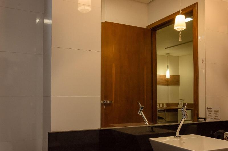 Lindoya Hotel image