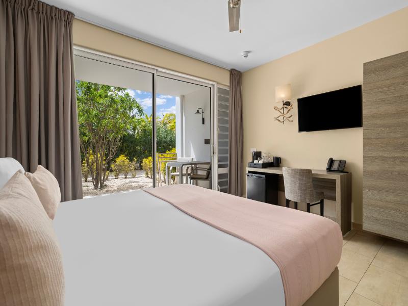 Delfins Beach Resort Bonaire, Tapestry Collection image