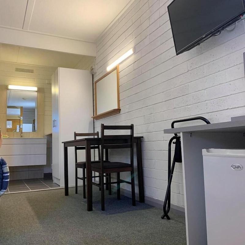 Finley Motel image