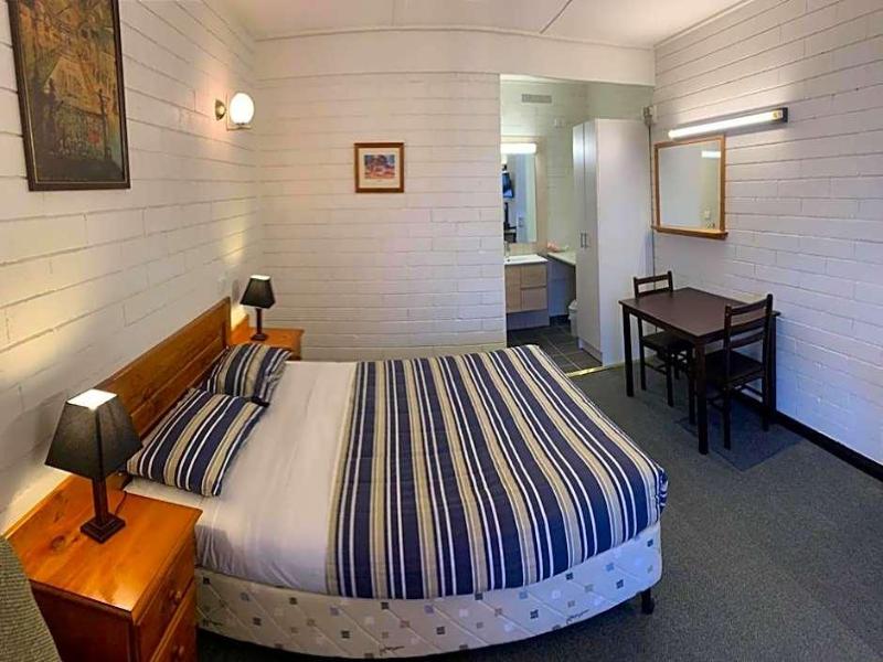 Finley Motel image