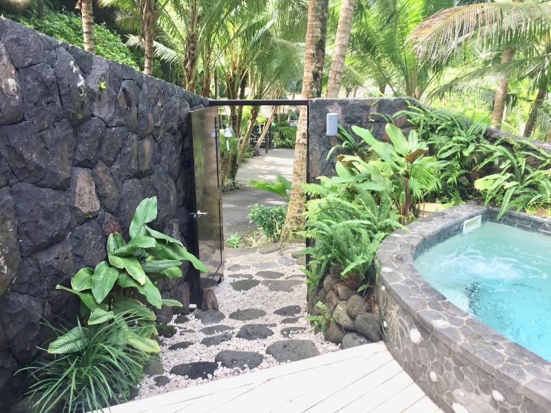 Seabreeze Resort Samoa - Exclusively For Adults image