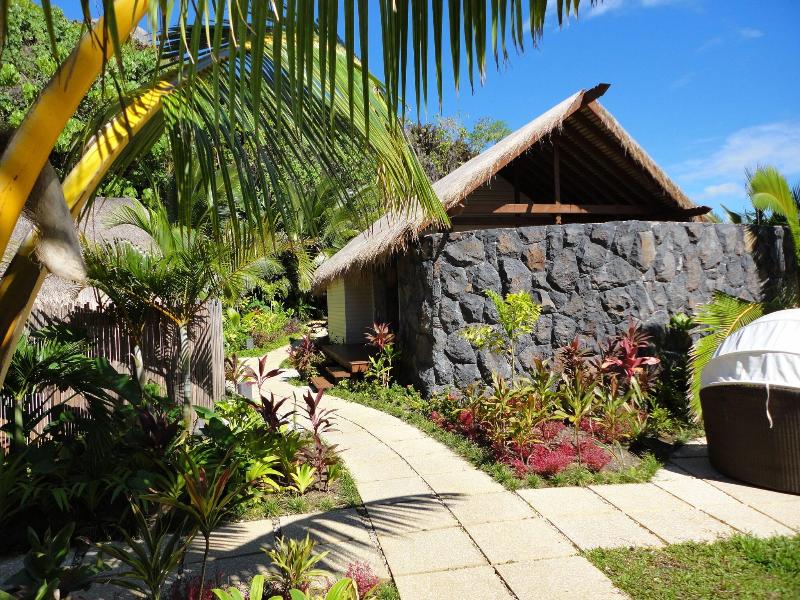 Seabreeze Resort Samoa - Exclusively For Adults image