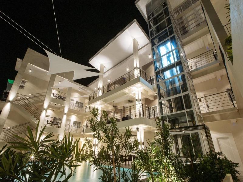 Rovira Suites image