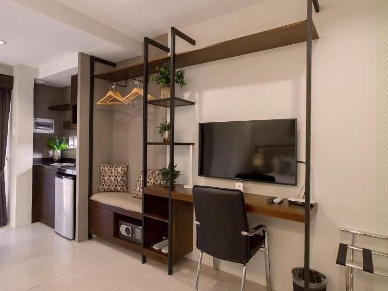 Rovira Suites image