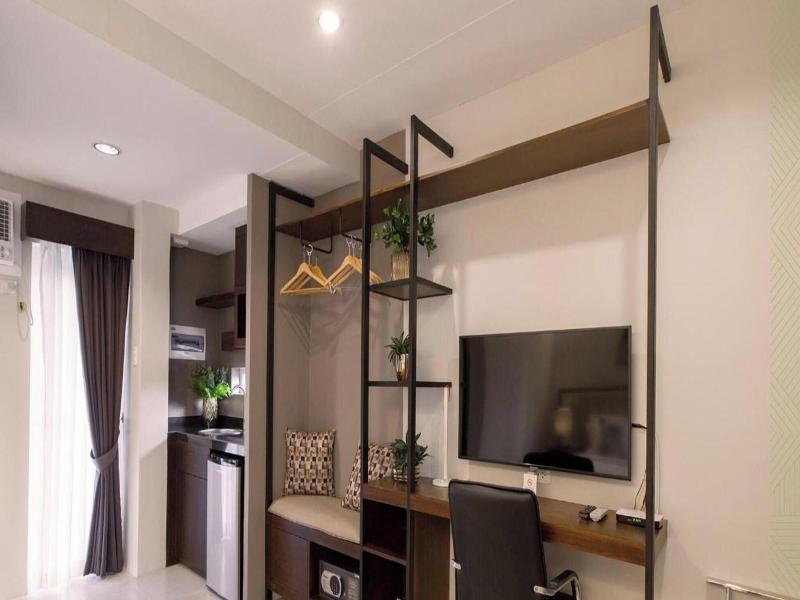 Rovira Suites image