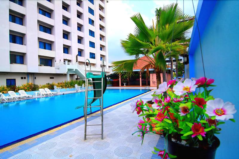 Khumsuphan Hotel — view